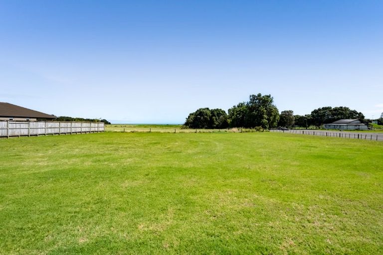 Photo of property in 25a Dolphin Parade, Bell Block, New Plymouth, 4312