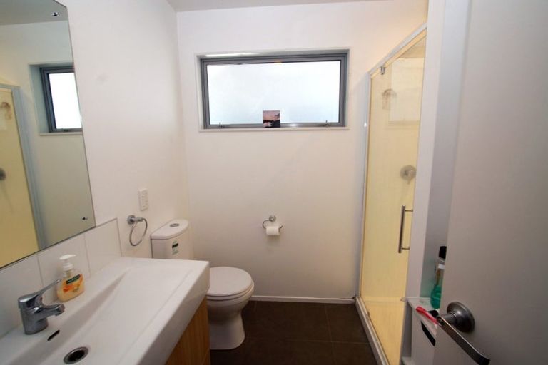 Photo of property in 5a Atiawa Street, Glen Avon, New Plymouth, 4312