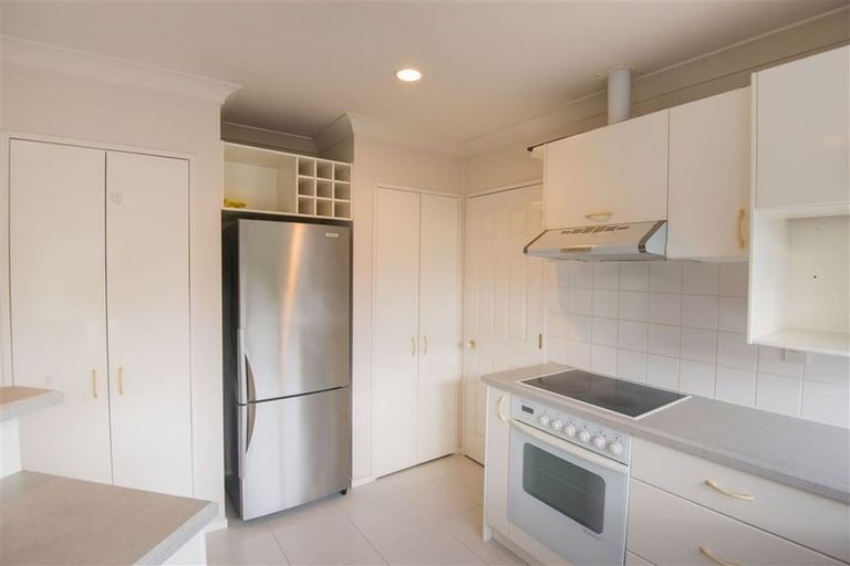 Photo of property in 8 Amberwood Drive, Northpark, Auckland, 2013