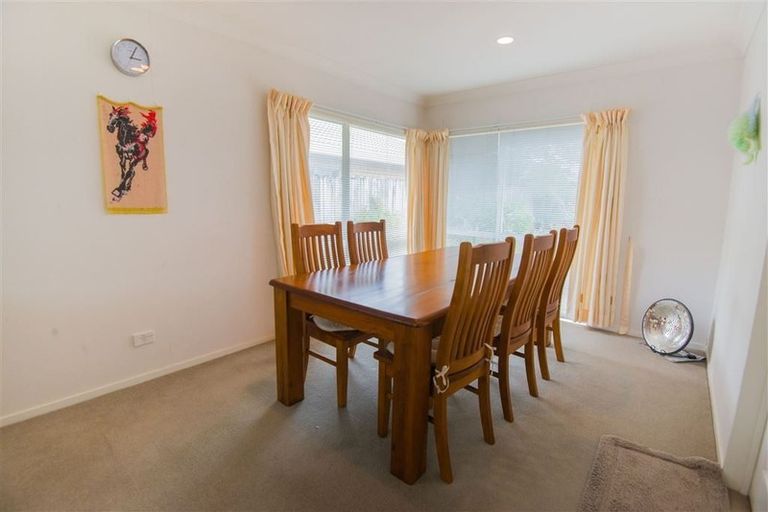 Photo of property in 8 Amberwood Drive, Northpark, Auckland, 2013