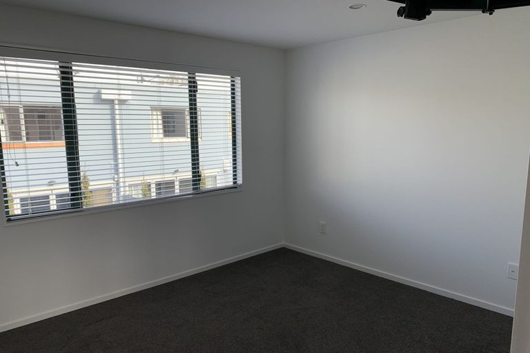 Photo of property in 68d Thackeray Place, Waltham, Christchurch, 8023