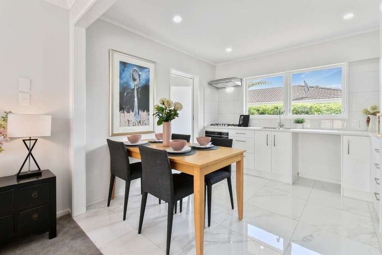 Photo of property in 2/11 Wentworth Avenue, Papatoetoe, Auckland, 2025