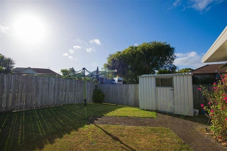Photo of property in 8 Amberwood Drive, Northpark, Auckland, 2013