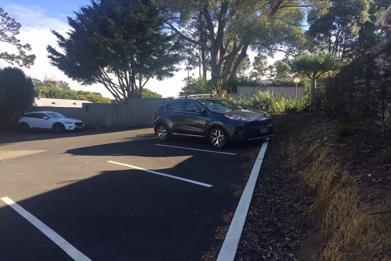 Photo of property in 369 Triangle Road, Henderson, Auckland, 0610