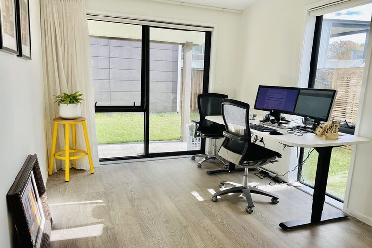 Photo of property in 7 Hastings Street, Hobsonville, Auckland, 0616