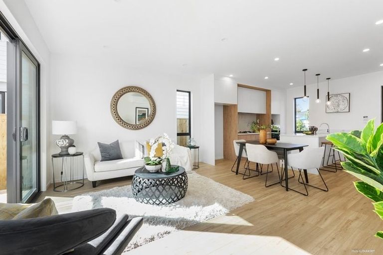 Photo of property in 2 Rothwell Place, Sunnyhills, Auckland, 2010