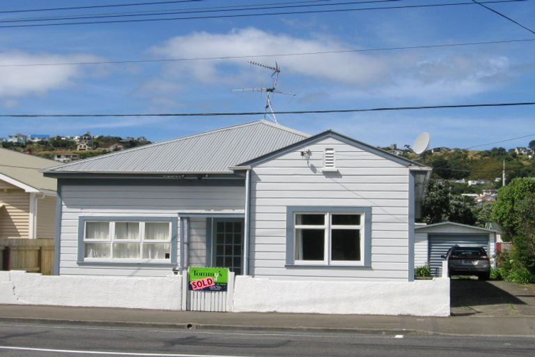 Photo of property in 47 Derwent Street, Island Bay, Wellington, 6023