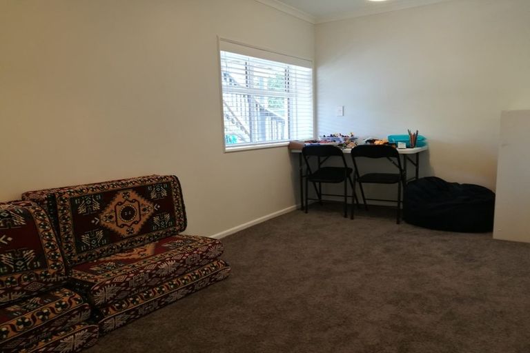 Photo of property in 9 Ruru Street, Waikanae, 5036