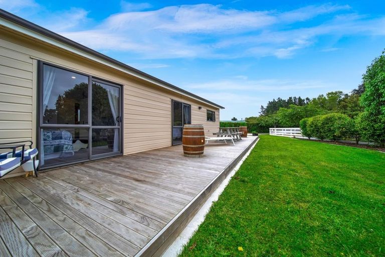 Photo of property in 554 Mountain Road, Lepperton, New Plymouth, 4373