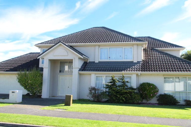 Photo of property in 1 Casabella Court, Northpark, Auckland, 2013