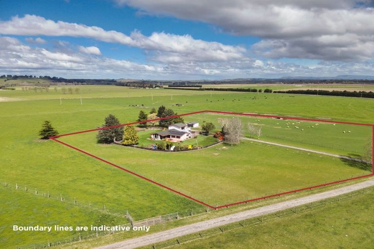 Photo of property in 1182a Tikokino Road, Waipawa, 4273
