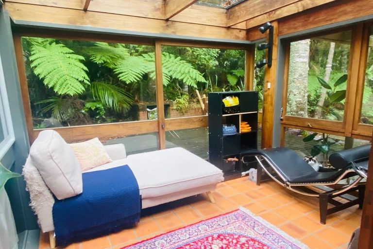 Photo of property in 52 Park Hill Road, Birkenhead, Auckland, 0626