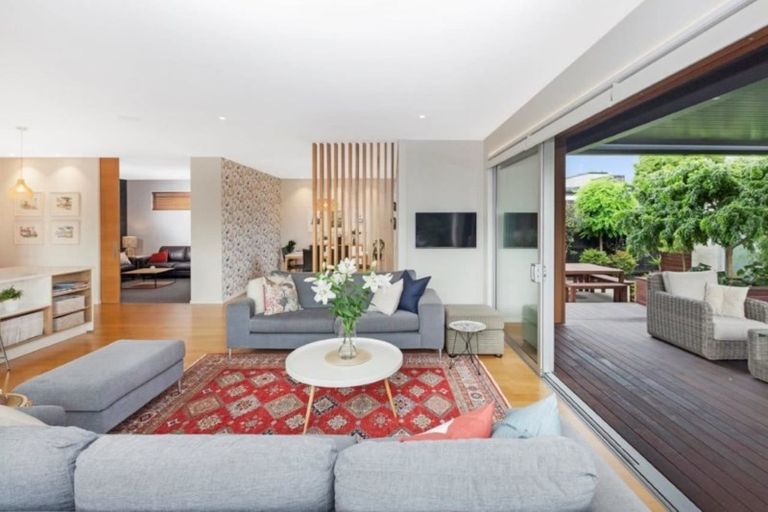 Photo of property in 143 Mays Road, St Albans, Christchurch, 8052