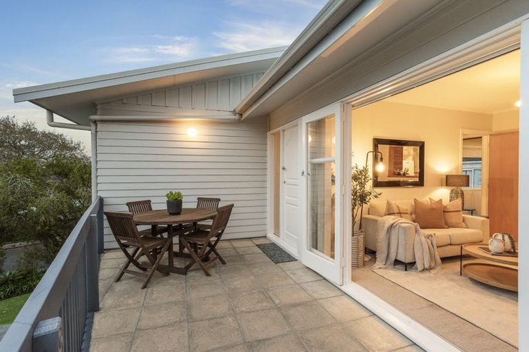 Photo of property in 12 Alton Avenue, Hillcrest, Auckland, 0627