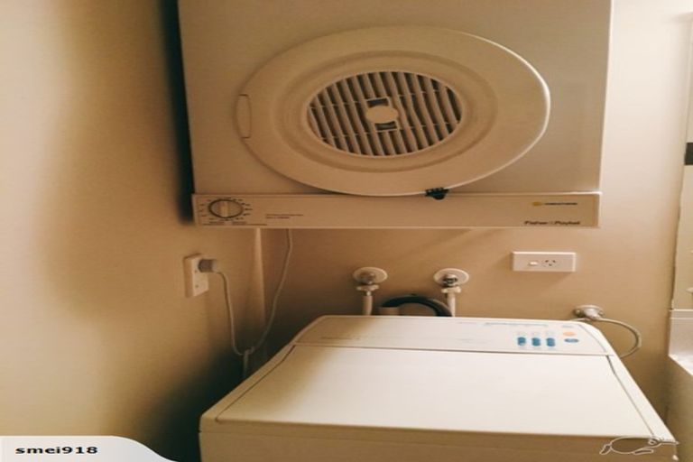 Photo of property in Tower Hill Apartments, 3b/1 Emily Place, Auckland Central, Auckland, 1010