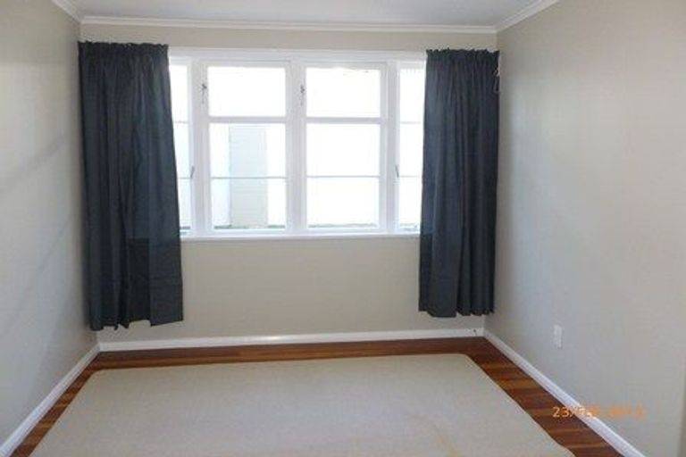 Photo of property in 44 Dimock Street, Titahi Bay, Porirua, 5022