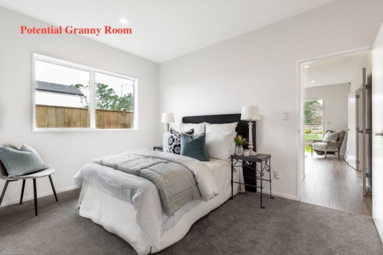 Photo of property in 69 Nobilo Road, Kumeu, 0810