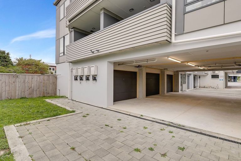 Photo of property in 3/232 Main Road, Tawa, Wellington, 5028