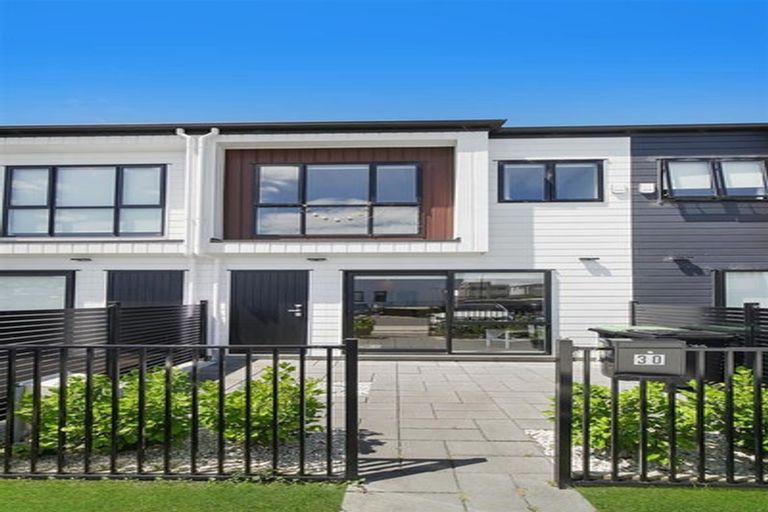 Photo of property in 30 Arapapa Road, Papakura, 2110