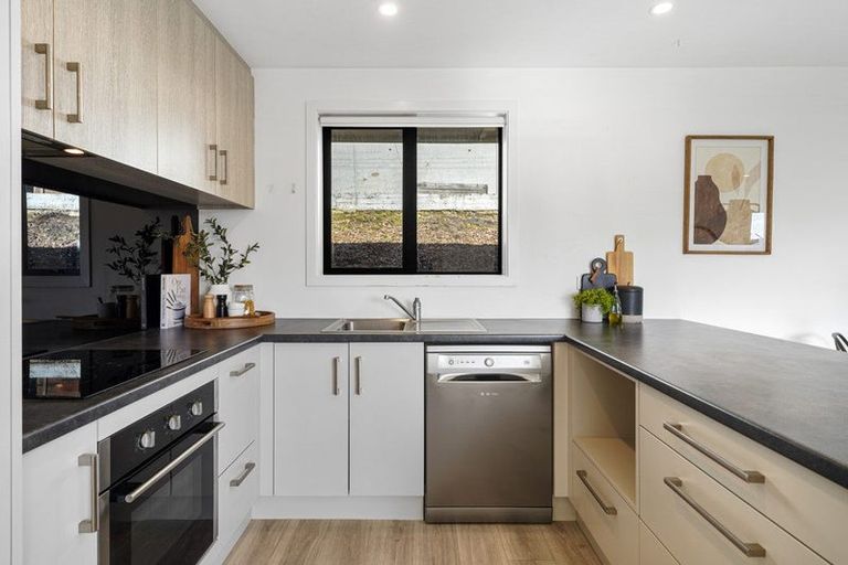 Photo of property in 202 Centaurus Road, Saint Martins, Christchurch, 8022