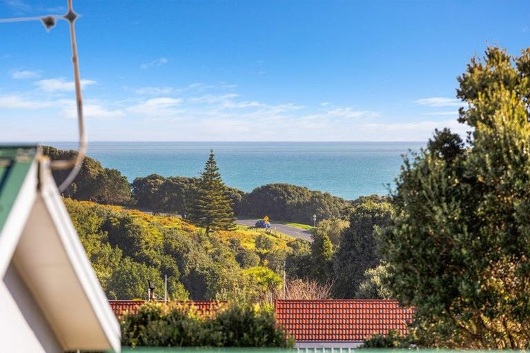 Photo of property in 14 Herekawe Drive, Spotswood, New Plymouth, 4310