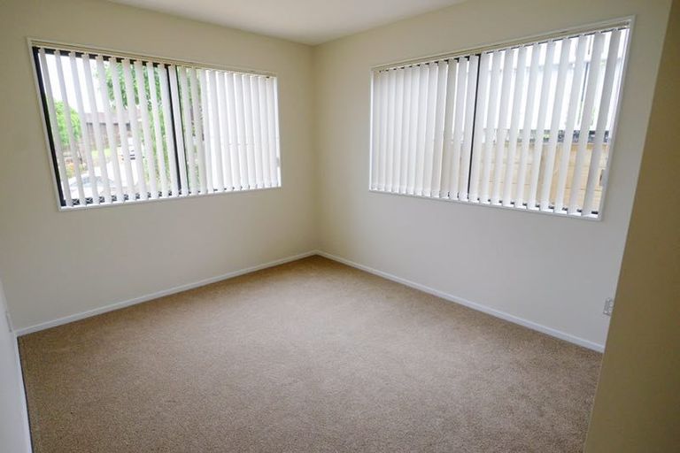 Photo of property in 50 Kennedy Avenue, Forrest Hill, Auckland, 0620