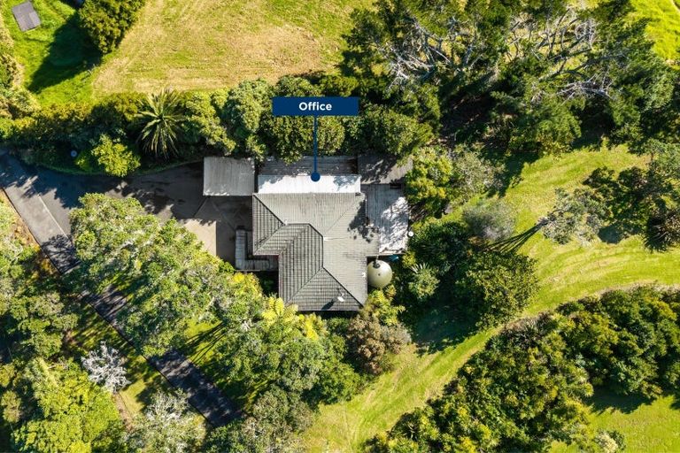 Photo of property in 193 Valley Road, Waimauku, 0881