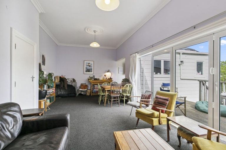 Photo of property in 10 Hiropi Street, Newtown, Wellington, 6021