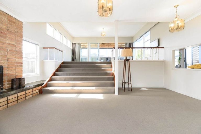 Photo of property in 57 Forrest Hill Road, Milford, Auckland, 0620