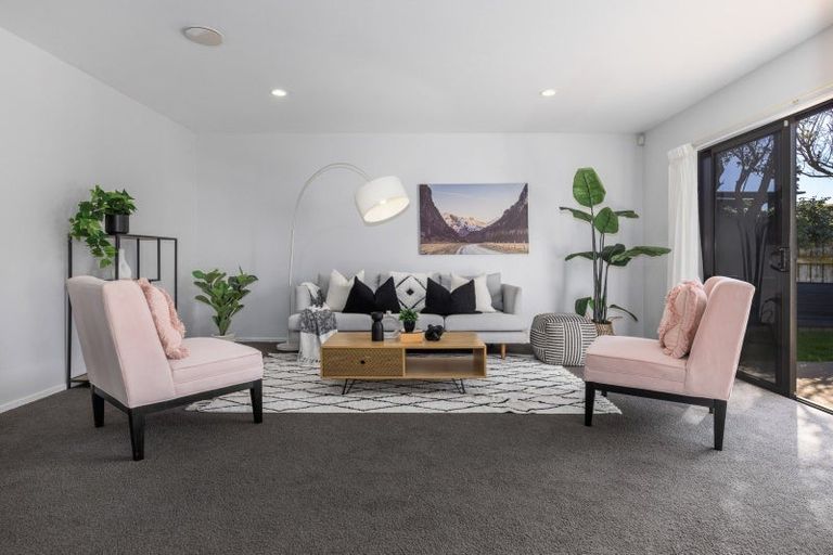 Photo of property in 2b Observatory Close, Whitby, Porirua, 5024