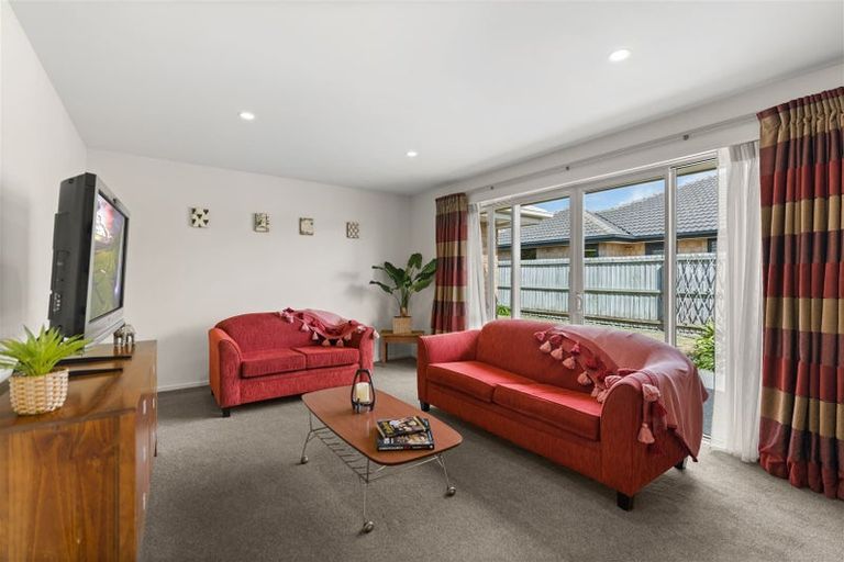 Photo of property in 22 Vasari Grange, Rolleston, 7614