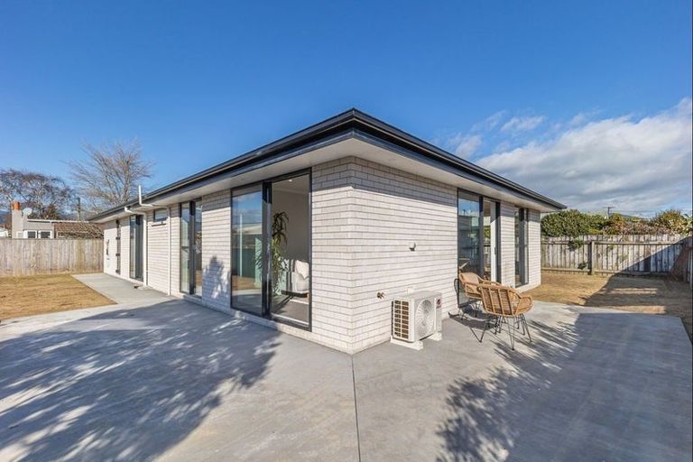 Photo of property in 83a Winchester Street, Levin, 5510