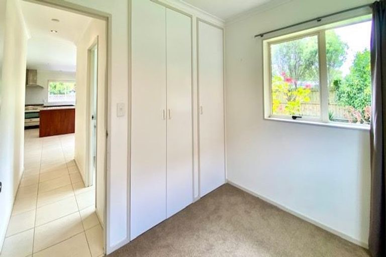 Photo of property in 27c Swanson Road, Henderson, Auckland, 0610