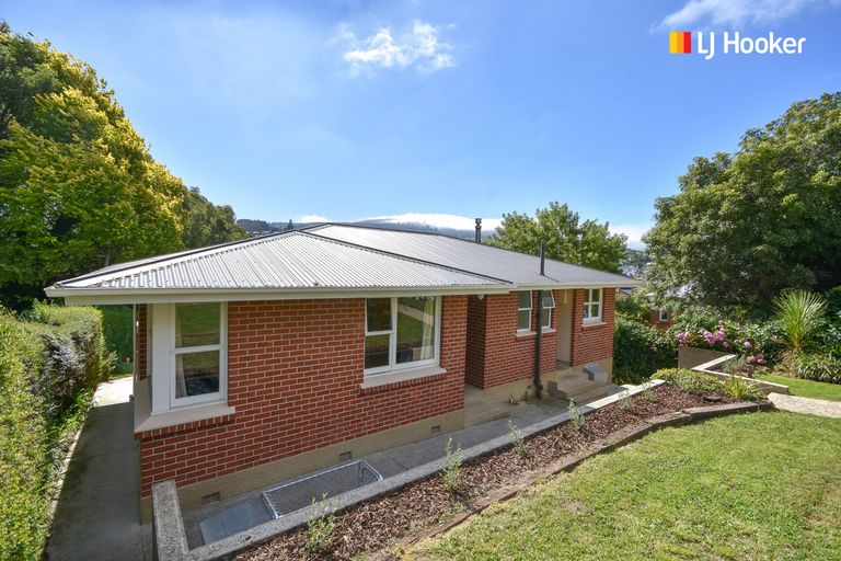 Photo of property in 85 Kaikorai Valley Road, Glenross, Dunedin, 9011