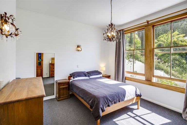 Photo of property in 6 Cameron Road, Bluff Hill, Napier, 4110