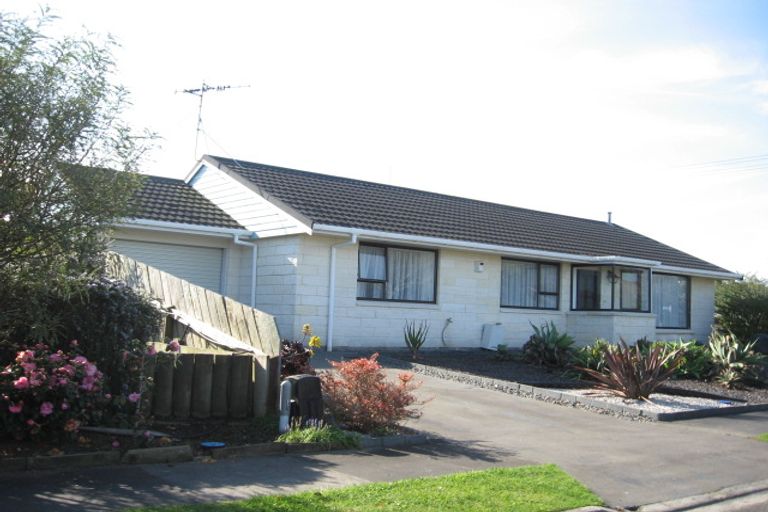 Photo of property in 2 Hampton Place, Springvale, Whanganui, 4501