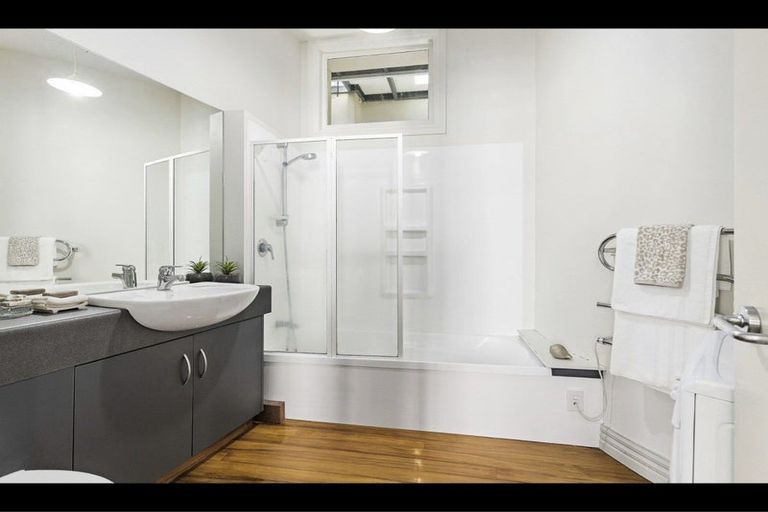 Photo of property in Columbia Apartments, 9/32 Cuba Street, Te Aro, Wellington, 6011