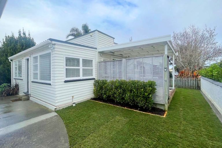Photo of property in 25 Green Street, Papakura, 2110