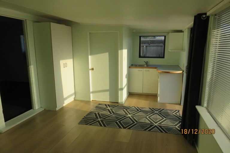 Photo of property in 2/328 East Coast Road, Sunnynook, Auckland, 0632