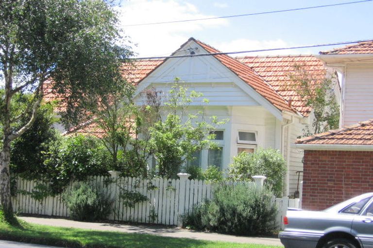 Photo of property in 118 Upland Road, Kelburn, Wellington, 6012