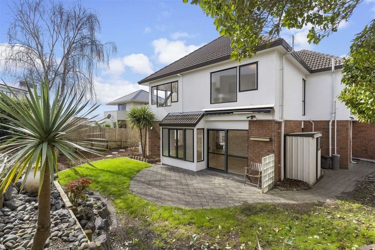 Photo of property in 48 Wiltshire Place, Somerville, Auckland, 2014