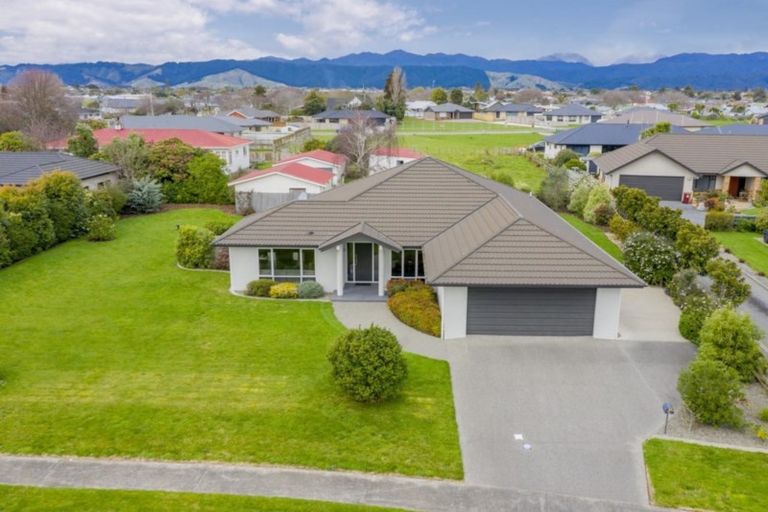 Photo of property in 3 Kilsby Place, Levin, 5510