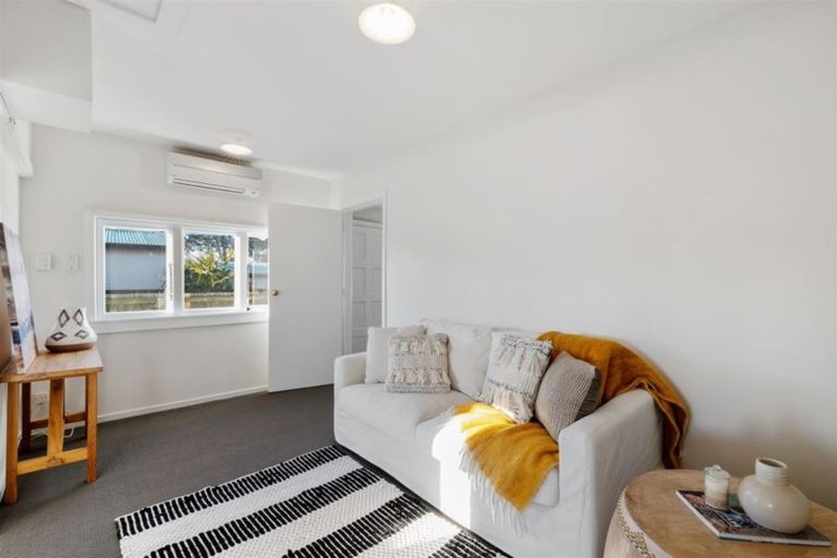 Photo of property in 6 Badger Street, Parklands, Christchurch, 8083