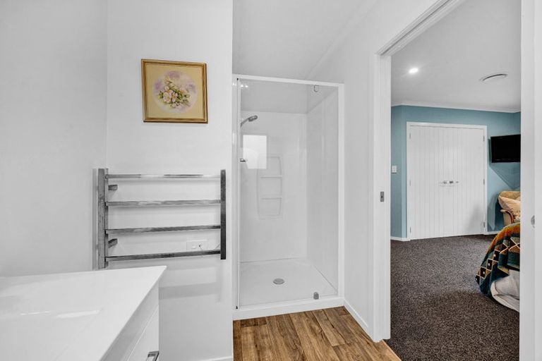 Photo of property in 7 Mercade Close, Stratford, 4332