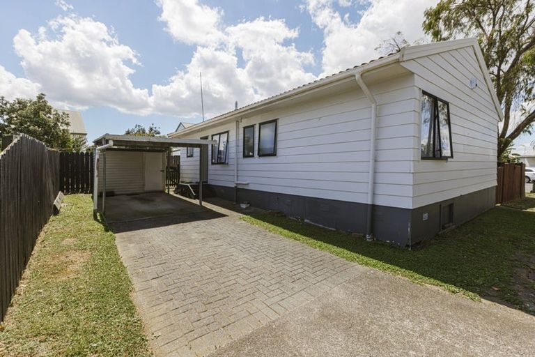 Photo of property in 1/22 Barneys Farm Road, Clendon Park, Auckland, 2103