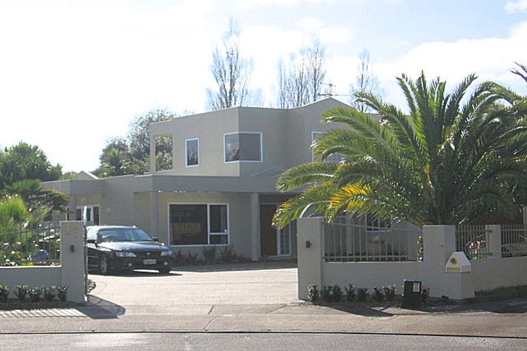 Photo of property in 17 Longwood Place, Harrowfield, Hamilton, 3210