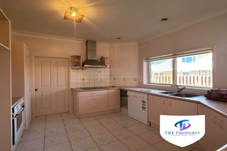 Photo of property in 3 Fremantle Place, Pakuranga Heights, Auckland, 2010