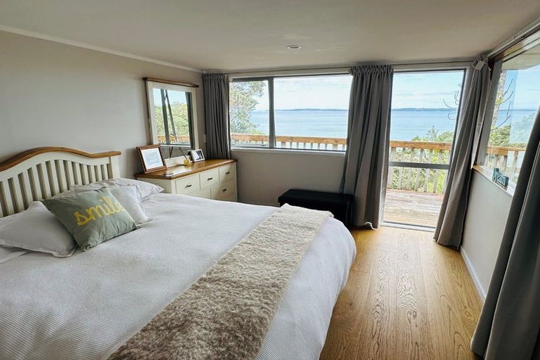 Photo of property in 10 Sykes Avenue, Hatfields Beach, Orewa, 0931