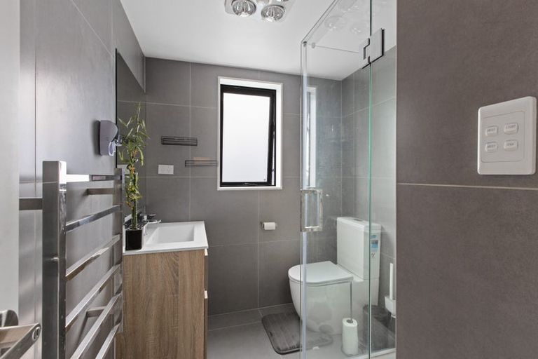 Photo of property in 20a Putiputi Way, Papakura, 2110