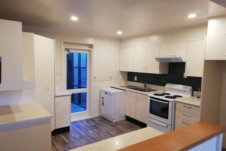 Photo of property in 2/53 Cleveland Street, Brooklyn, Wellington, 6021